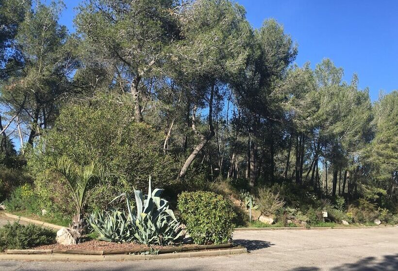 בית מלון כפרי Kyriad Montpellier Nord Parc Euromédecine