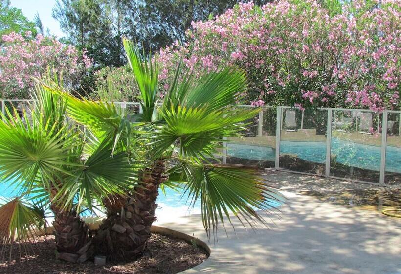 בית מלון כפרי Kyriad Montpellier Nord Parc Euromédecine