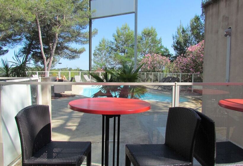 בית מלון כפרי Kyriad Montpellier Nord Parc Euromédecine