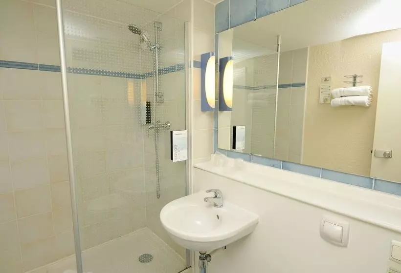 ホテル Kyriad Sedan