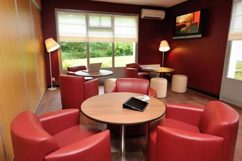 ホテル Kyriad Sedan