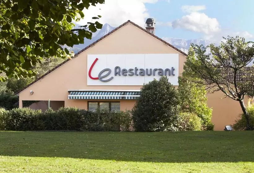 Отель Campanile Grenoble Nord   Moirans Voreppe