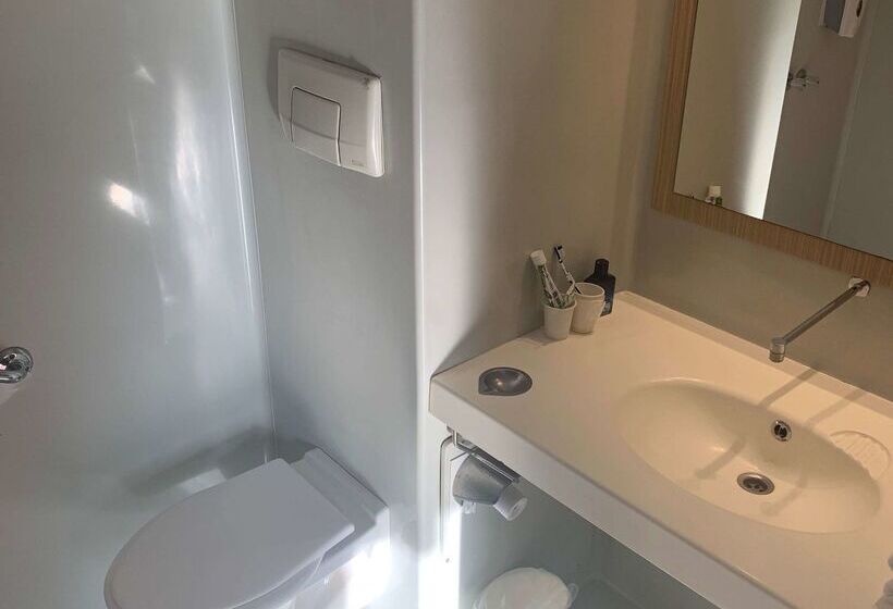 هتل Premiere Classe Villepinte Centre   Parc Des Expositions