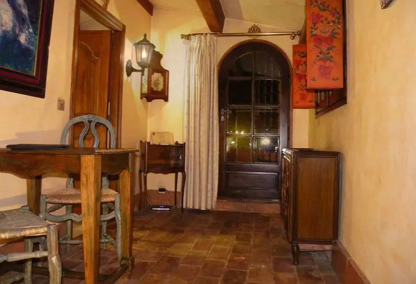 Chateau Hotel La Vignette Haute