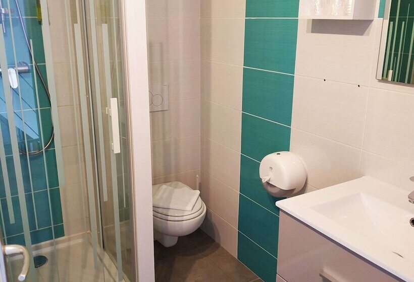 Brit Hotel Hermitage