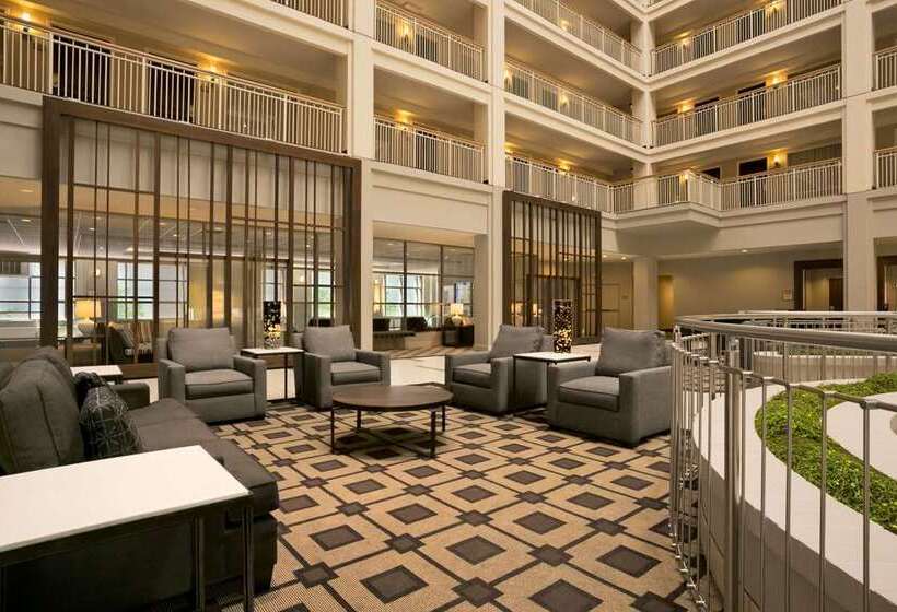 فندق Embassy Suites By Hilton Chicago Downtown River North