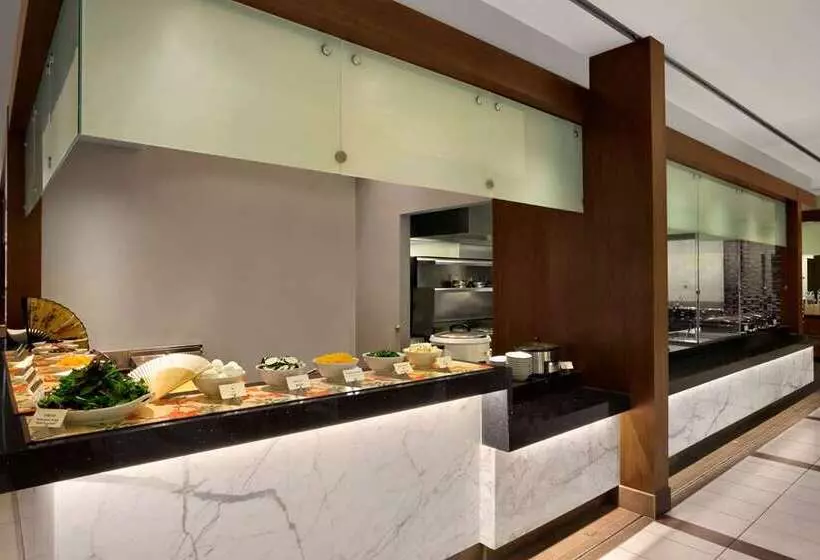 هتل Embassy Suites By Hilton Chicago Downtown River North