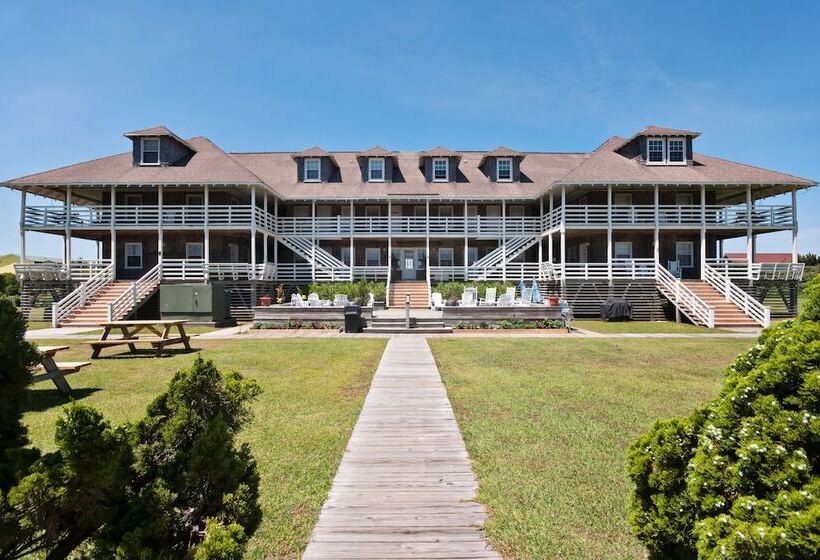 ホテル The First Colony Inn