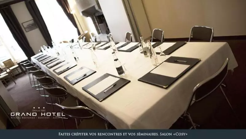 ホテル Grand Hôtel Bénodet Abbatiale Riviera Bretonne