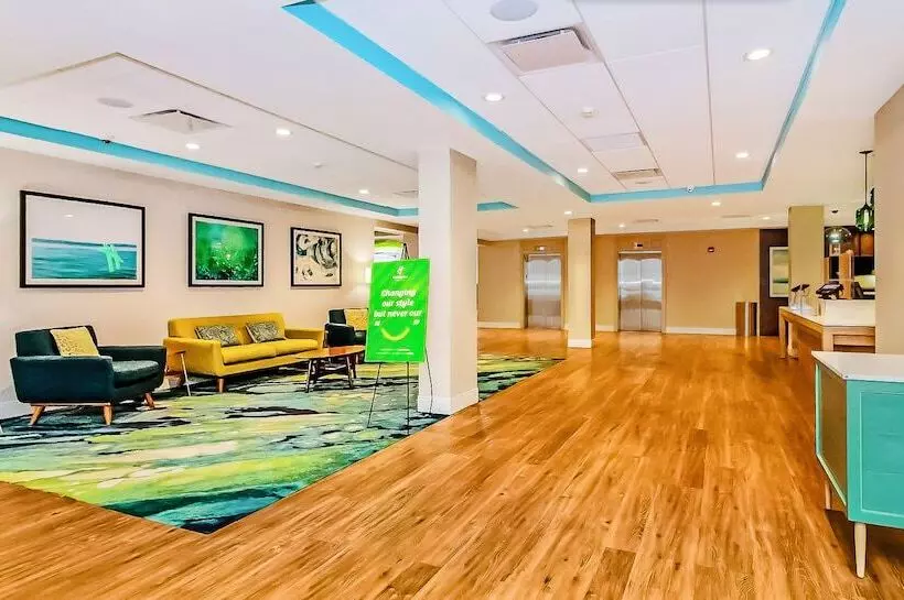 בית מלון כפרי Holiday Inn Resort Oceanfront At Surfside Beach, An Ihg