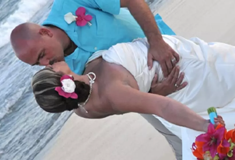 בית מלון כפרי Holiday Inn Resort Oceanfront At Surfside Beach, An Ihg