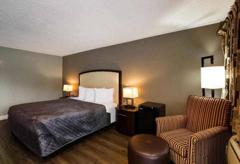 فندق Knights Inn Fayetteville   Fort Bragg