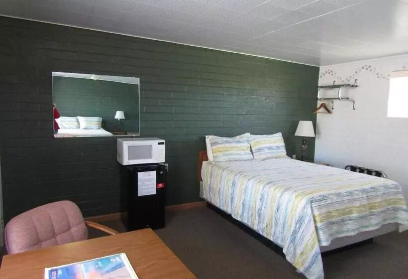 酒店 Lamplighter Lodge