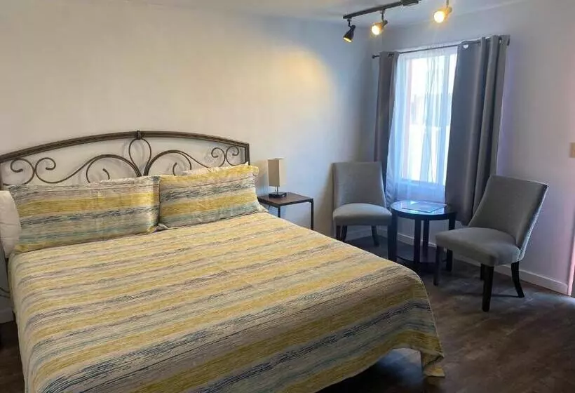 酒店 Lamplighter Lodge