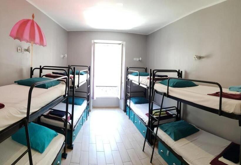 هتل Meyerbeer Beach