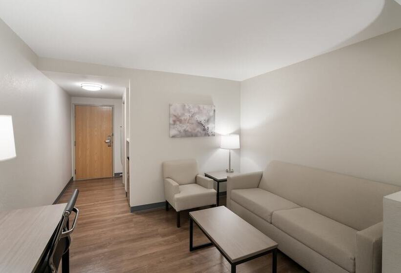 בית מלון כפרי Red Roof Inn & Suites Carrollton, Gawest Georgia