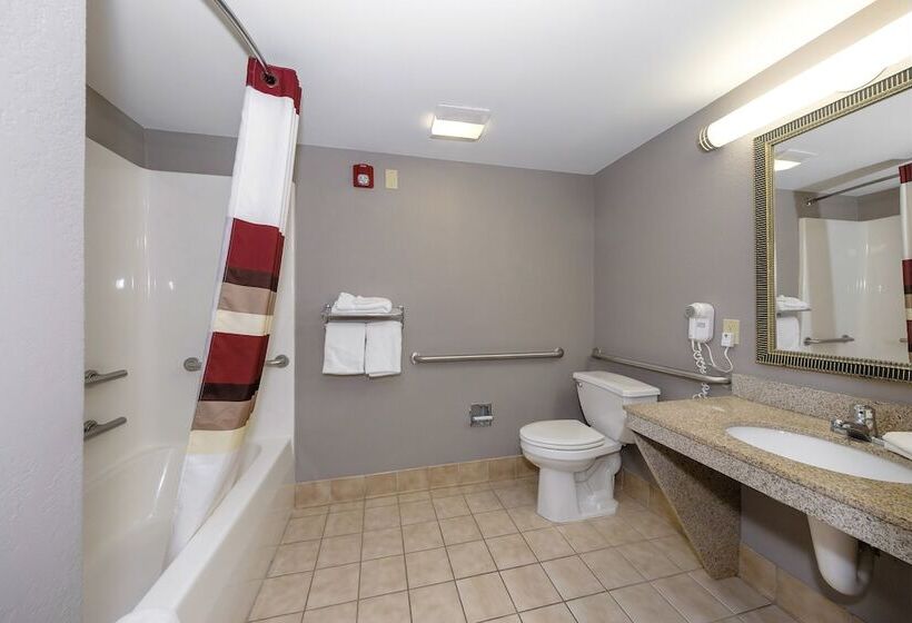 בית מלון כפרי Red Roof Inn & Suites Carrollton, Gawest Georgia