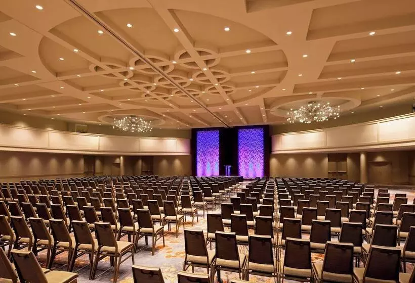 Отель The Westin Peachtree Plaza, Atlanta