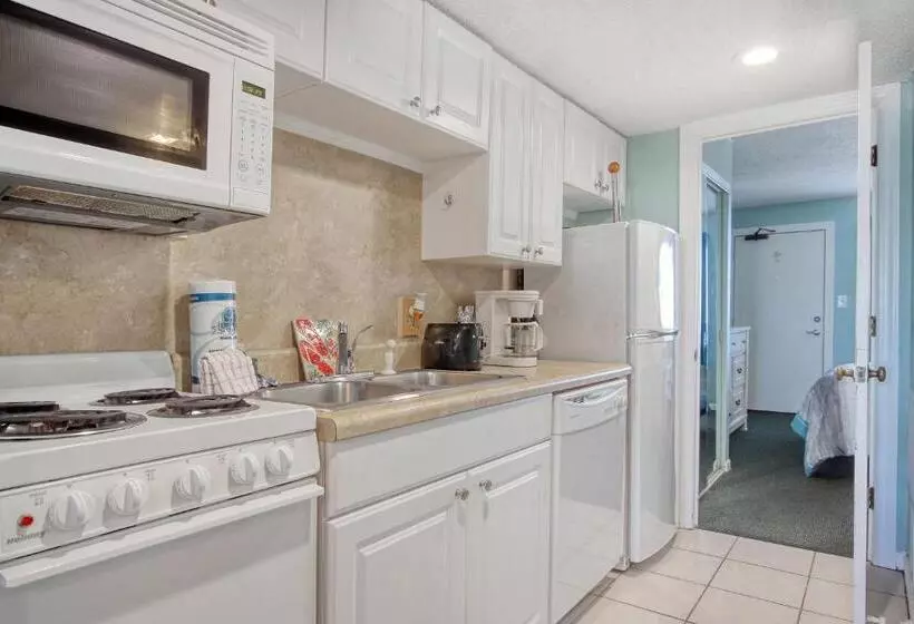 Blue Water Resort 1103