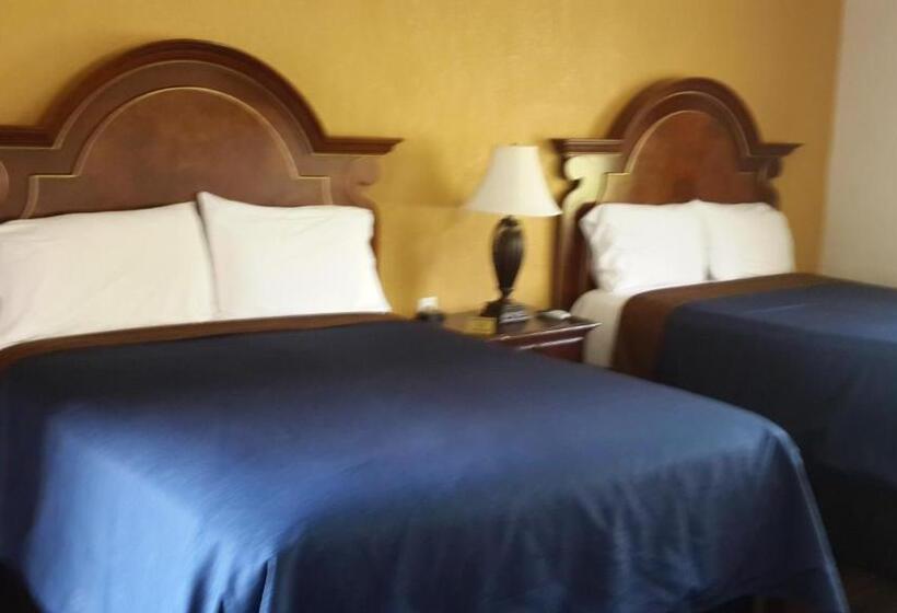 Отель American Regency Inn