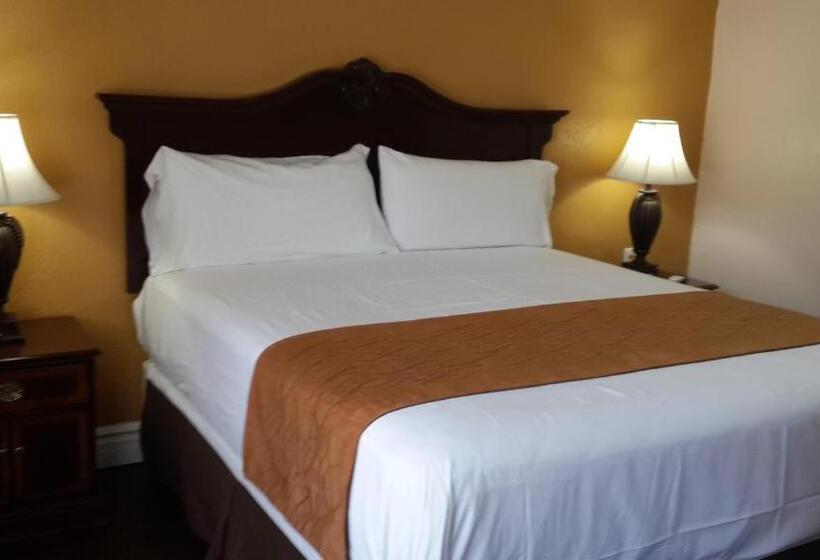 Отель American Regency Inn