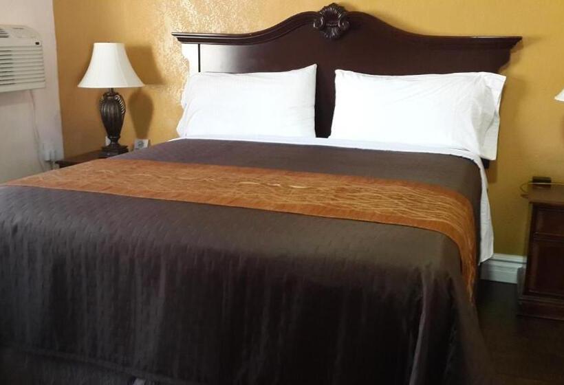 Отель American Regency Inn