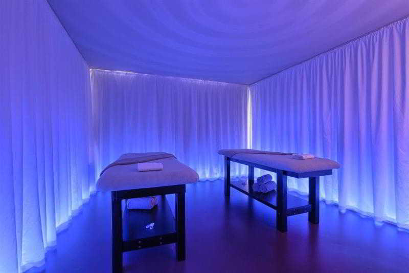 فندق Domaine De La Forêt D Orient, Logis Hôtel, Restaurant, Spa Et Golf