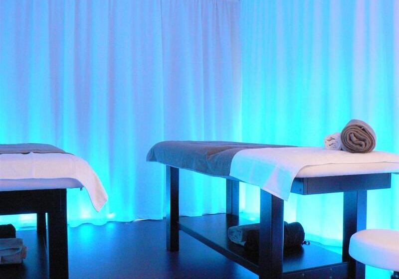 فندق Domaine De La Forêt D Orient, Logis Hôtel, Restaurant, Spa Et Golf