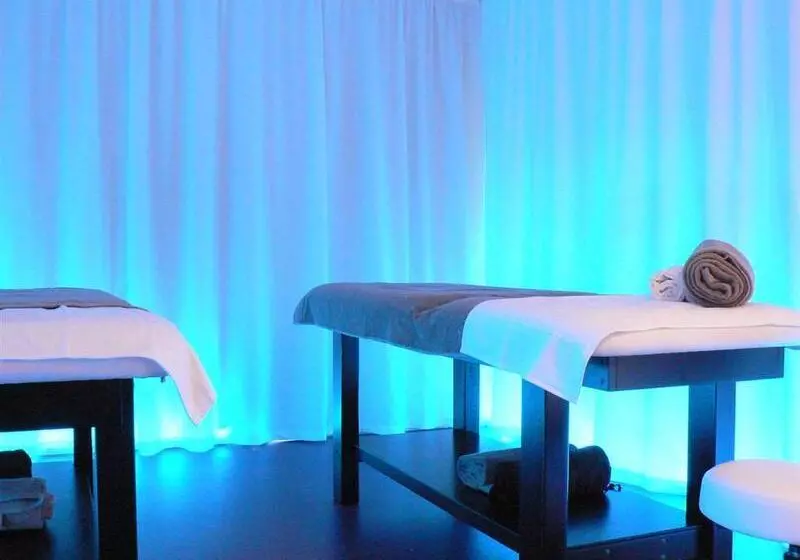 酒店 Domaine De La Forêt D Orient, Logis Hôtel, Restaurant, Spa Et Golf