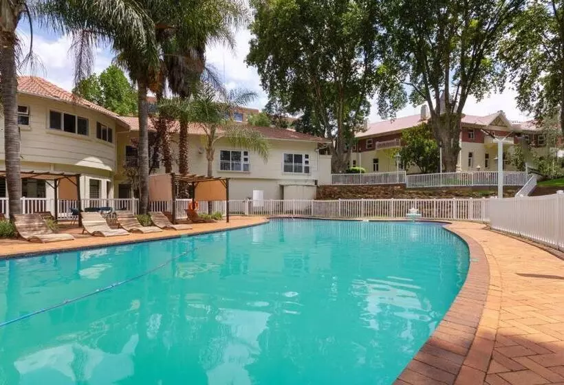 Отель Holiday Inn Johannesburg Sunnyside Park, An Ihg