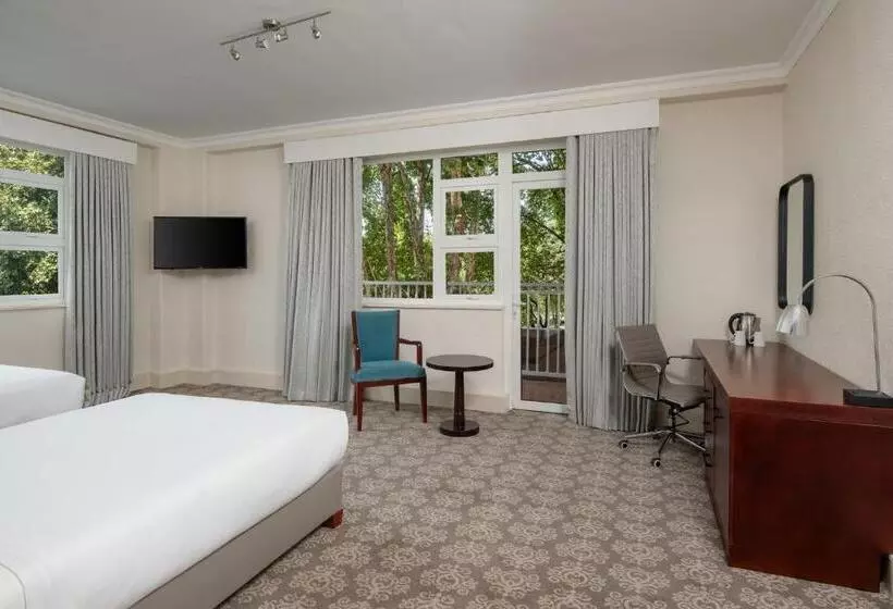Отель Holiday Inn Johannesburg Sunnyside Park, An Ihg