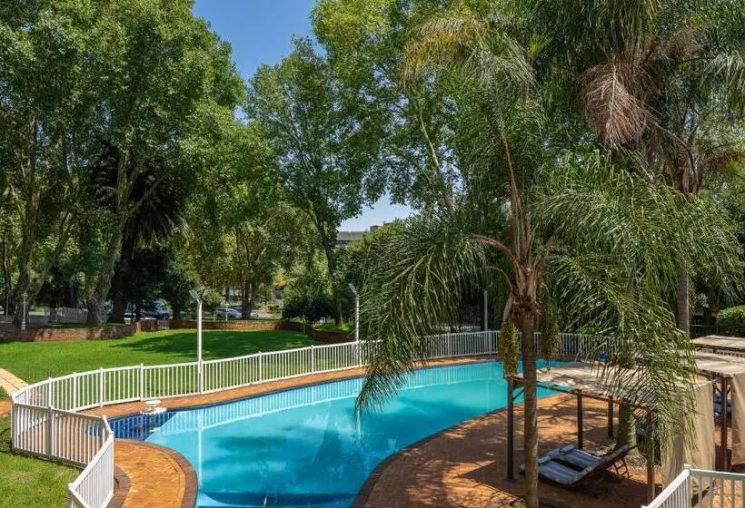 Отель Holiday Inn Johannesburg Sunnyside Park, An Ihg