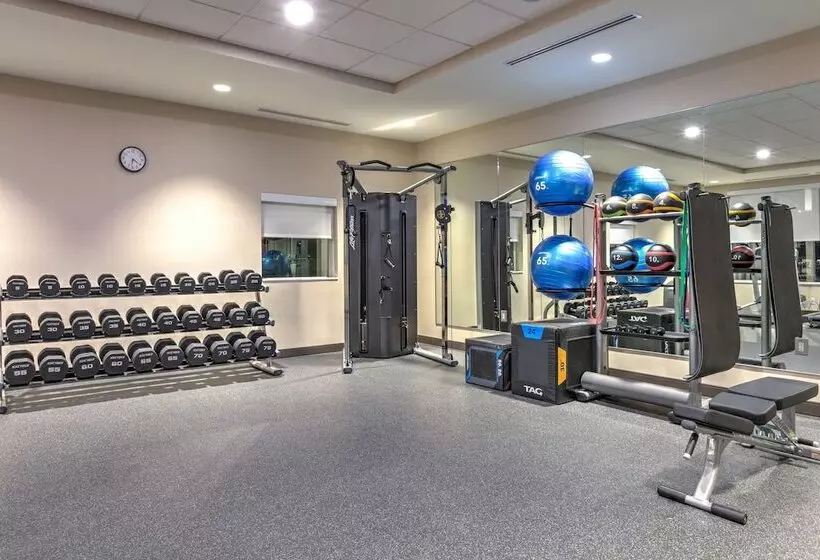 ホテル Home2 Suites By Hilton Tulsa Airport