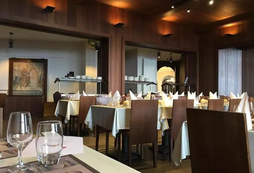 Отель Hôtel Restaurant Mont Sainte Odile