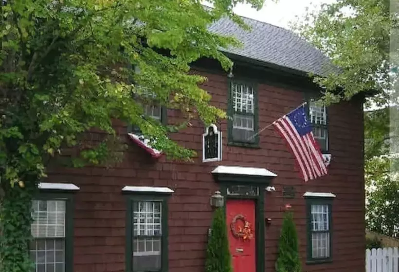 Отель Melville House Newport