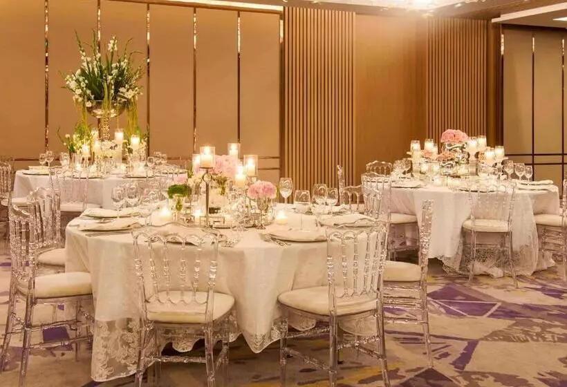 Mövenpick Hotel Istanbul Bosphorus