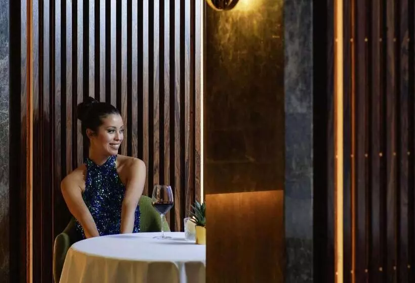 Mövenpick Hotel Istanbul Bosphorus