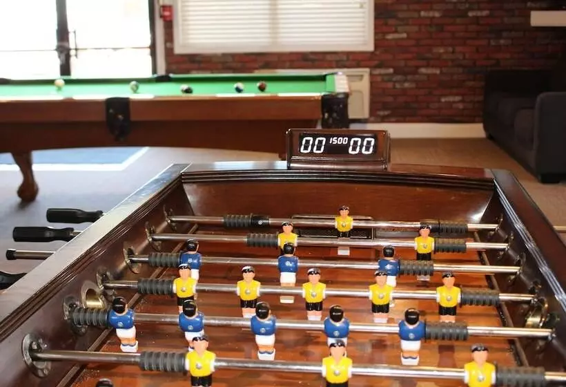 酒店 O'cairns Inn And Suites