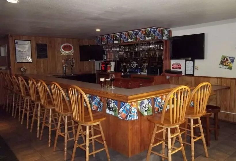 酒店 O'cairns Inn And Suites