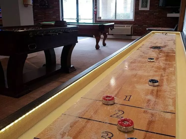 酒店 O'cairns Inn And Suites