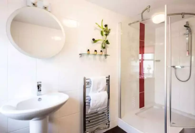 فندق Paskins Town House