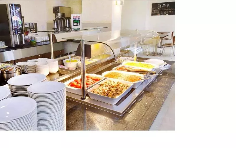 ホテル Queens Park