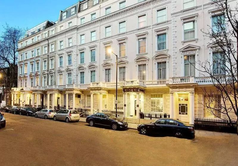 ホテル Queens Park