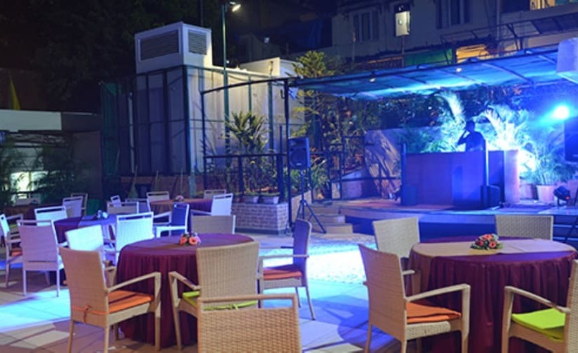 Отель Regenta Place The Emerald