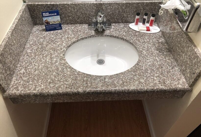 Otel Travelodge By Wyndham Pasadena Central