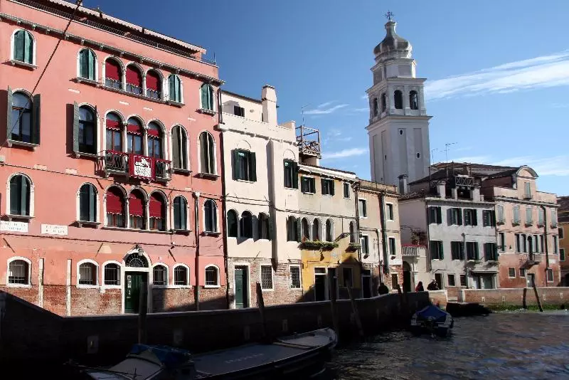 Palazzo Schiavoni Residenza D Epoca & Suite Apartments