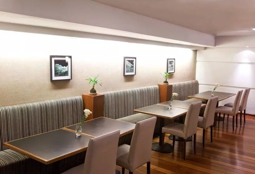 호텔 NH Córdoba Panorama