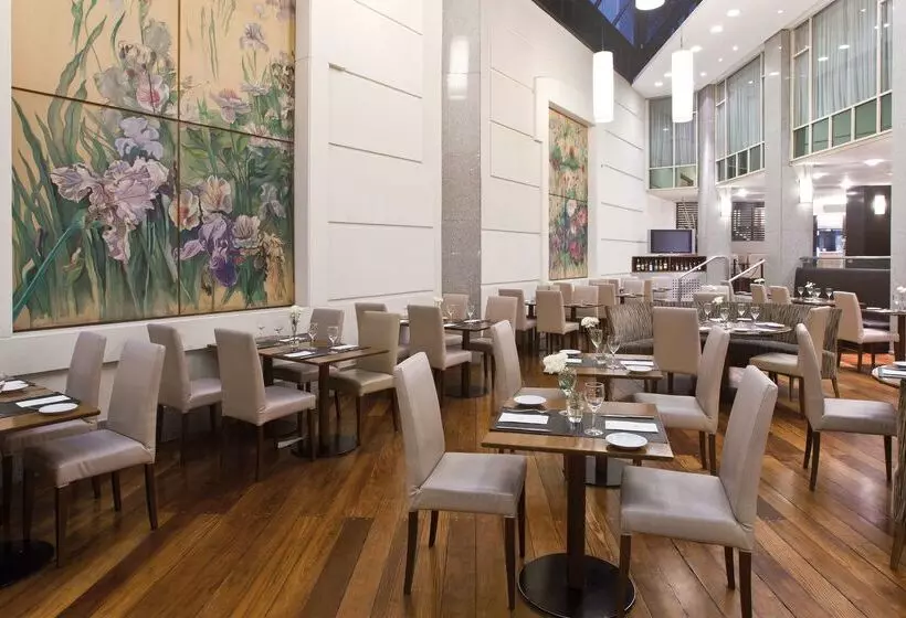 호텔 NH Córdoba Panorama