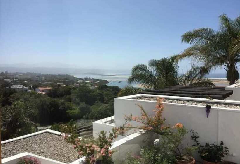 בית מלון כפרי Room With A View