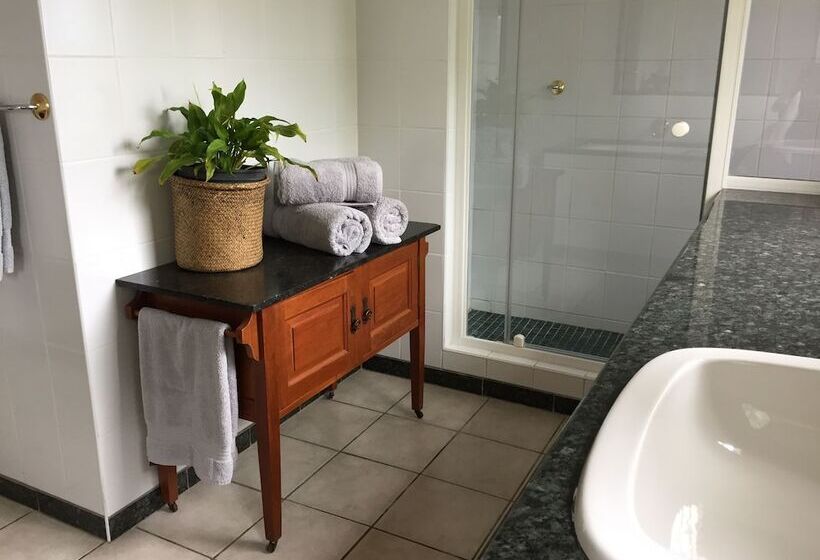 בית מלון כפרי Room With A View